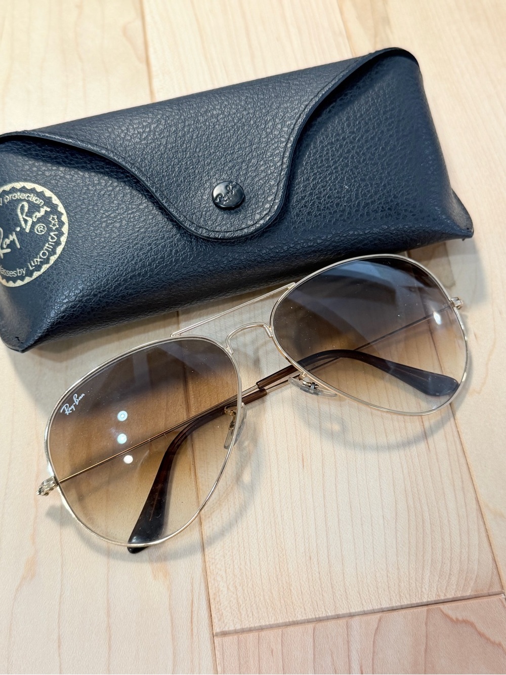 Ray-Ban Gold Frame Brown Gradient Aviator Sunglasses with Black Case